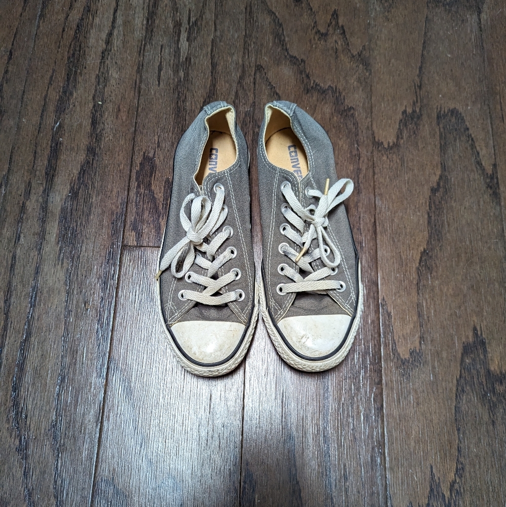 Converse shoes in gray